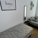 Bruc 3 Hostal Barcelona